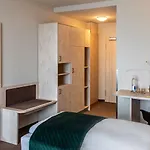 Hotel Restaurant Elbebruecke 3*