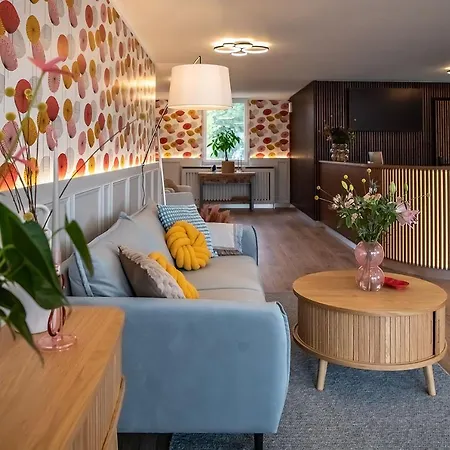 Hotel Restaurant Elbebruecke 3*