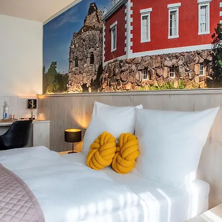 Restaurant Elbebruecke Отель 3*